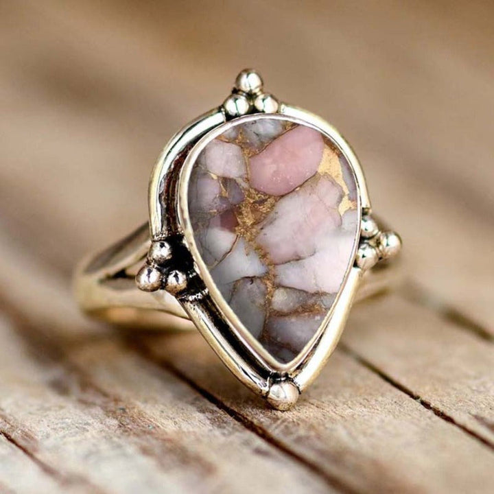 Handgjord bohemisk ring med rosa sten