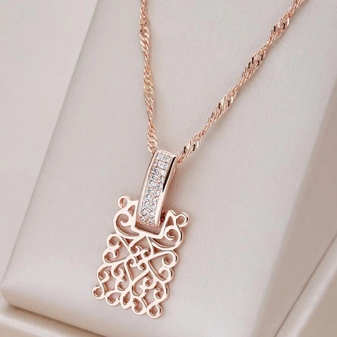 Soraya Halsband med Filigranhänge