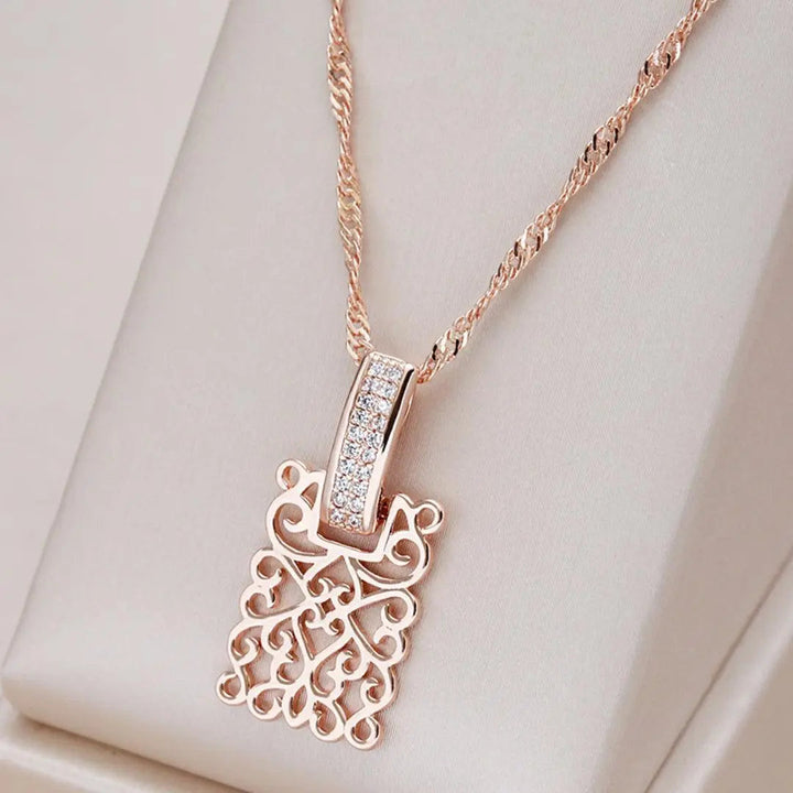 Soraya Halsband med Filigranhänge