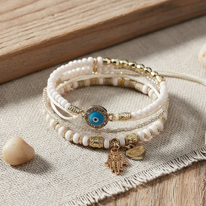 Armbandsset med Hamsa och vita pärldetaljer