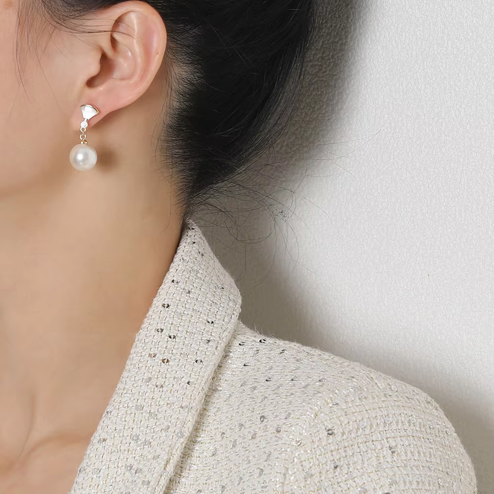 Eleganta Pärlörhängen med Guldfärgade Detaljer