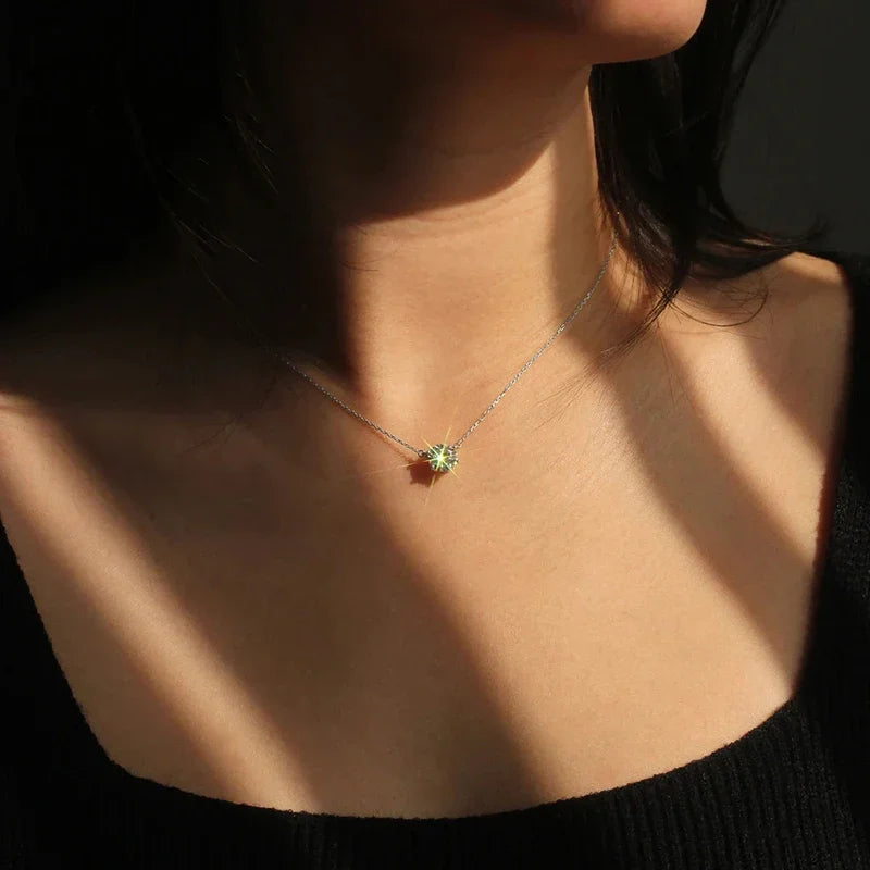 Elegant Solitärhalsband med Kristall