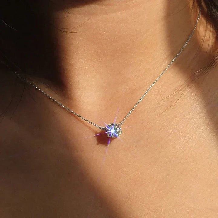 Elegant Solitärhalsband med Kristall
