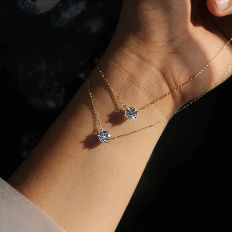 Elegant Solitärhalsband med Kristall