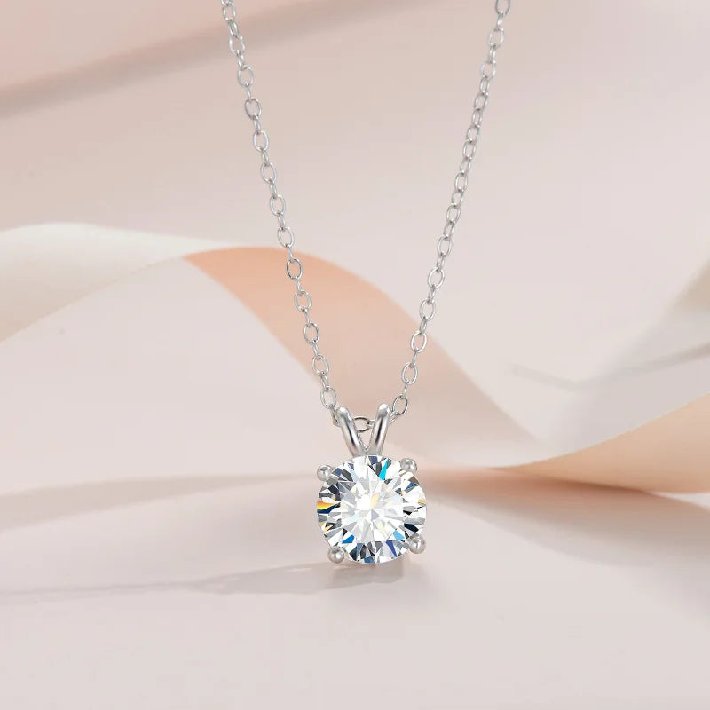 Exklusivt Halsband med Moissanit