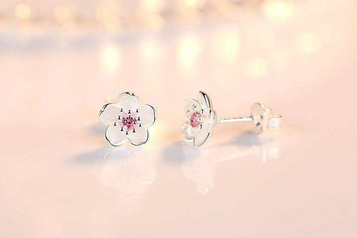Blomformade Stiftörhängen med Rosa Zirkonia