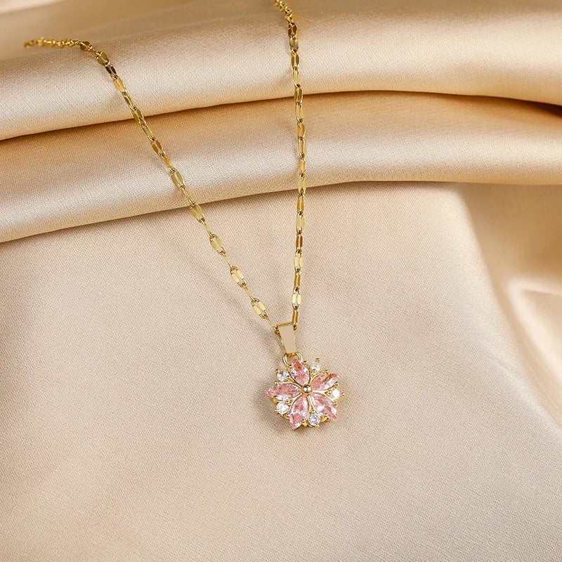 Liora Halsband med Rosa Blomhänge