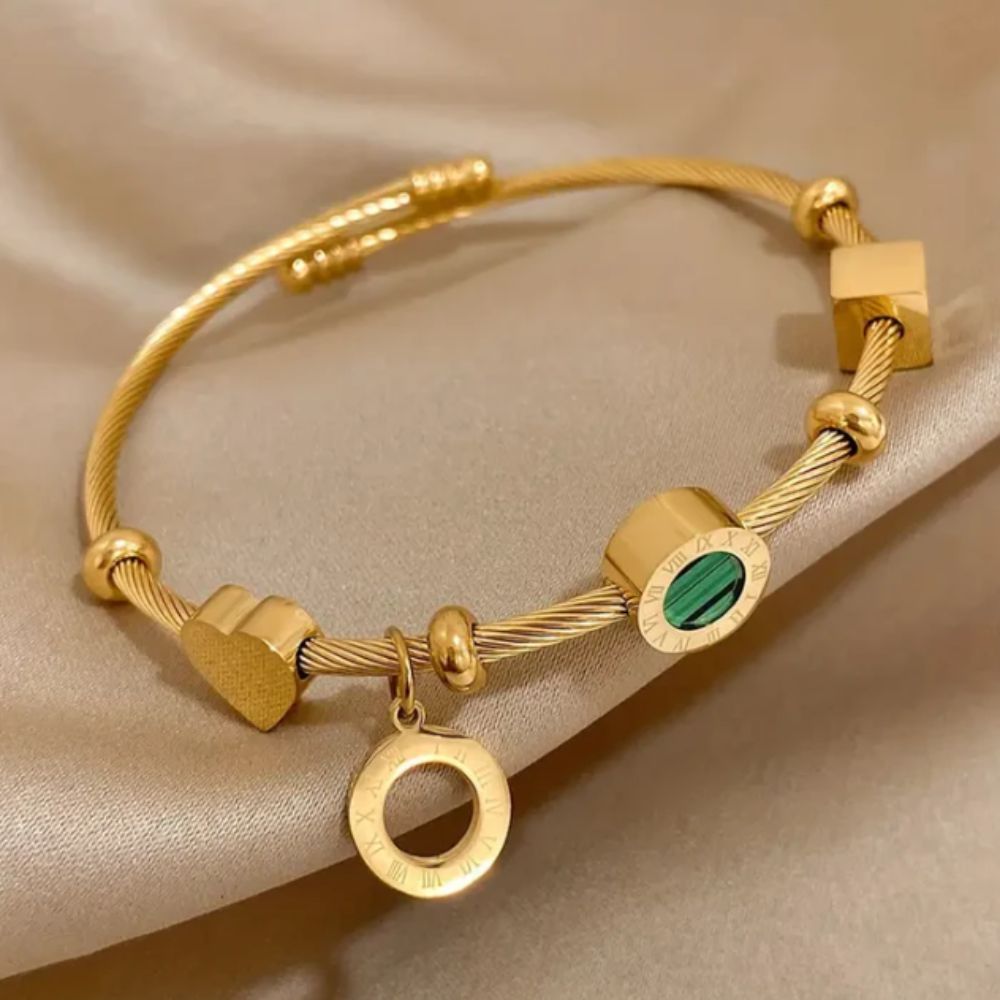 Armband med grön detalj
