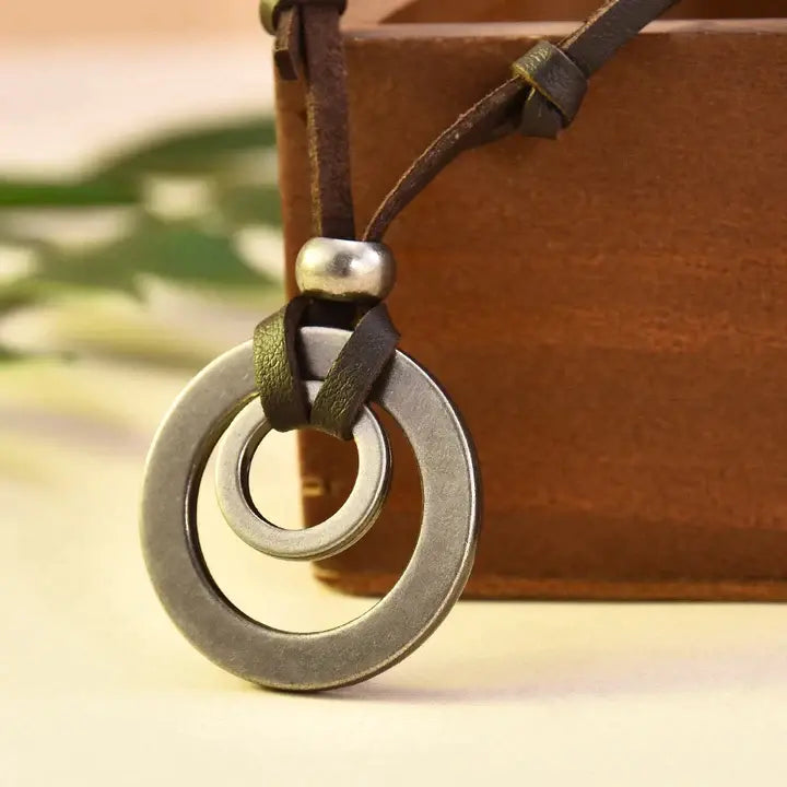 Vintagehalsband med Läderrem och Dubbla Ringar