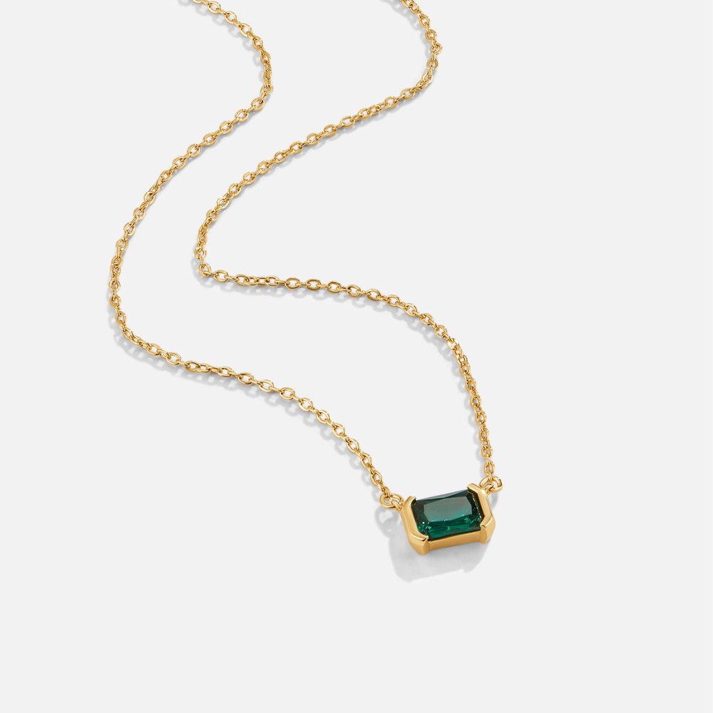 Delikat Halsband med Smaragdgrön Sten