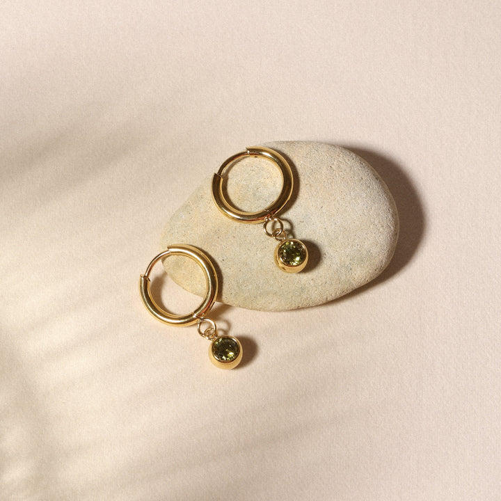 Ringörhängen med Födelsesten