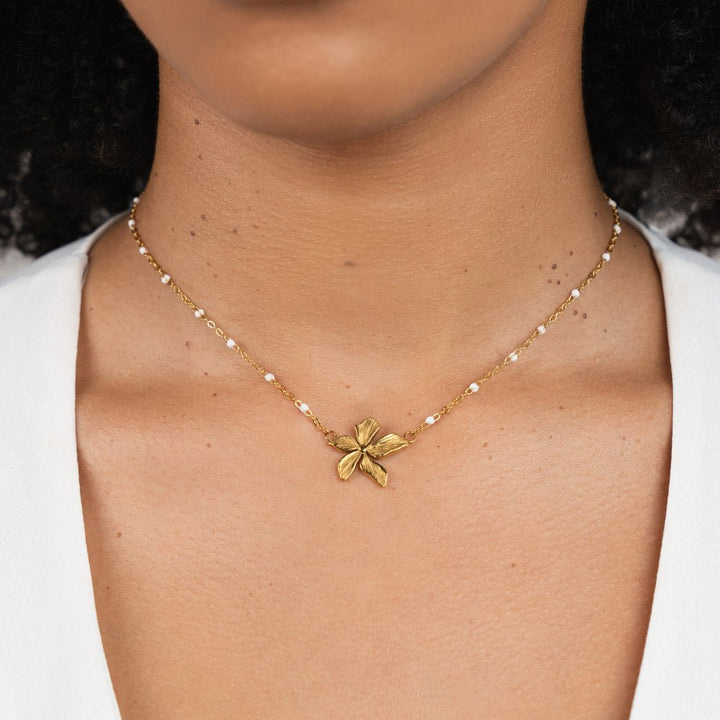 Iris Halsband med Blomhänge